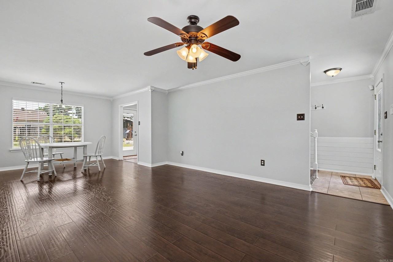 25 Fieldcrest Cir - Photo 4 of 32