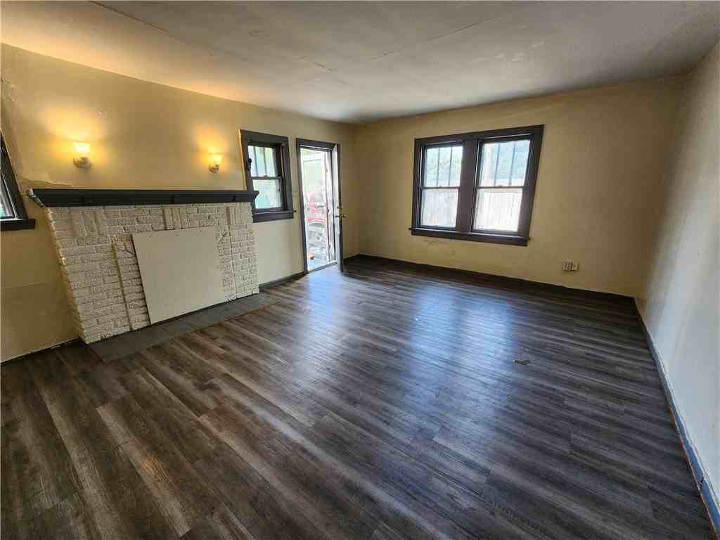 309 Indiana Ave - Photo 3 of 13