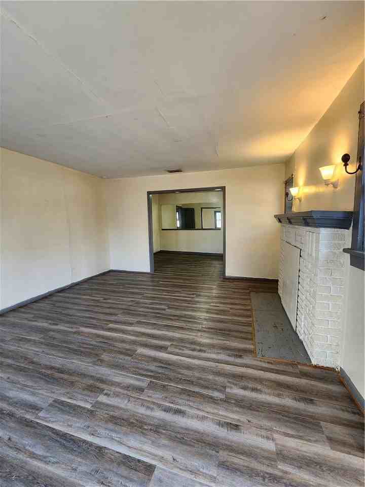309 Indiana Ave - Photo 4 of 13