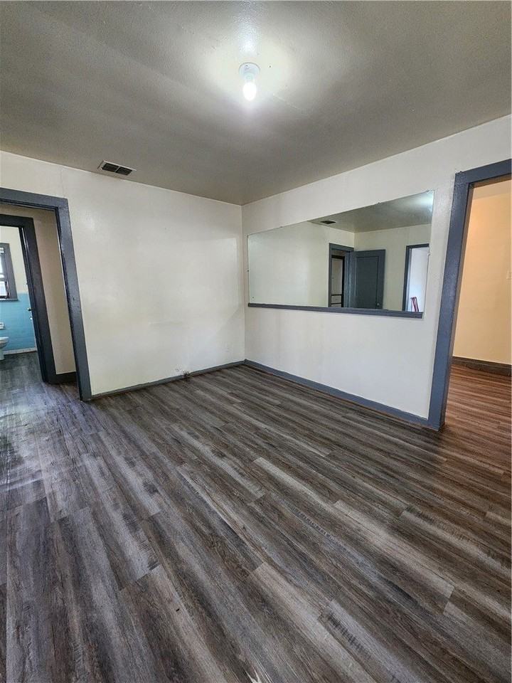 309 Indiana Ave - Photo 5 of 13