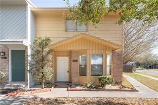 4010 Oak Bay Dr #E - Photo 1 of 1