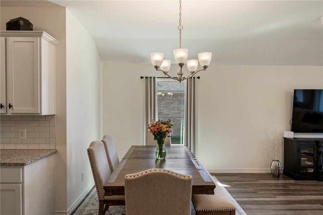 1346 Trent Park Ln - Photo 6 of 20