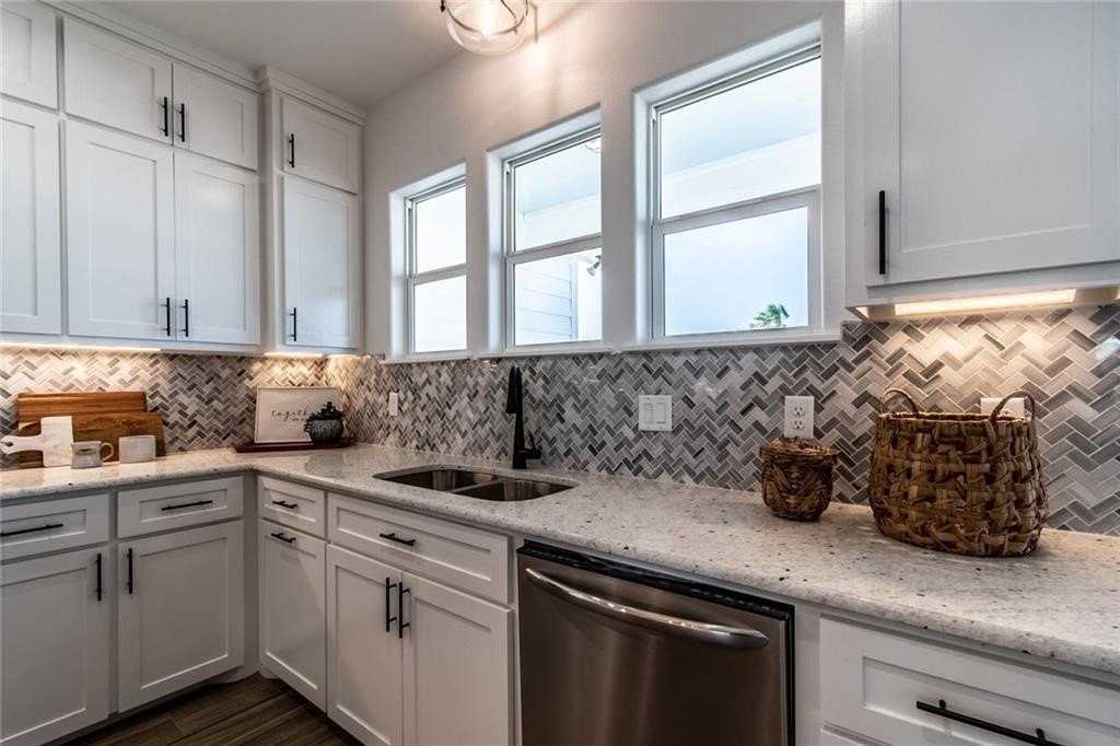 14514 W Chesapeake - Photo 3 of 36