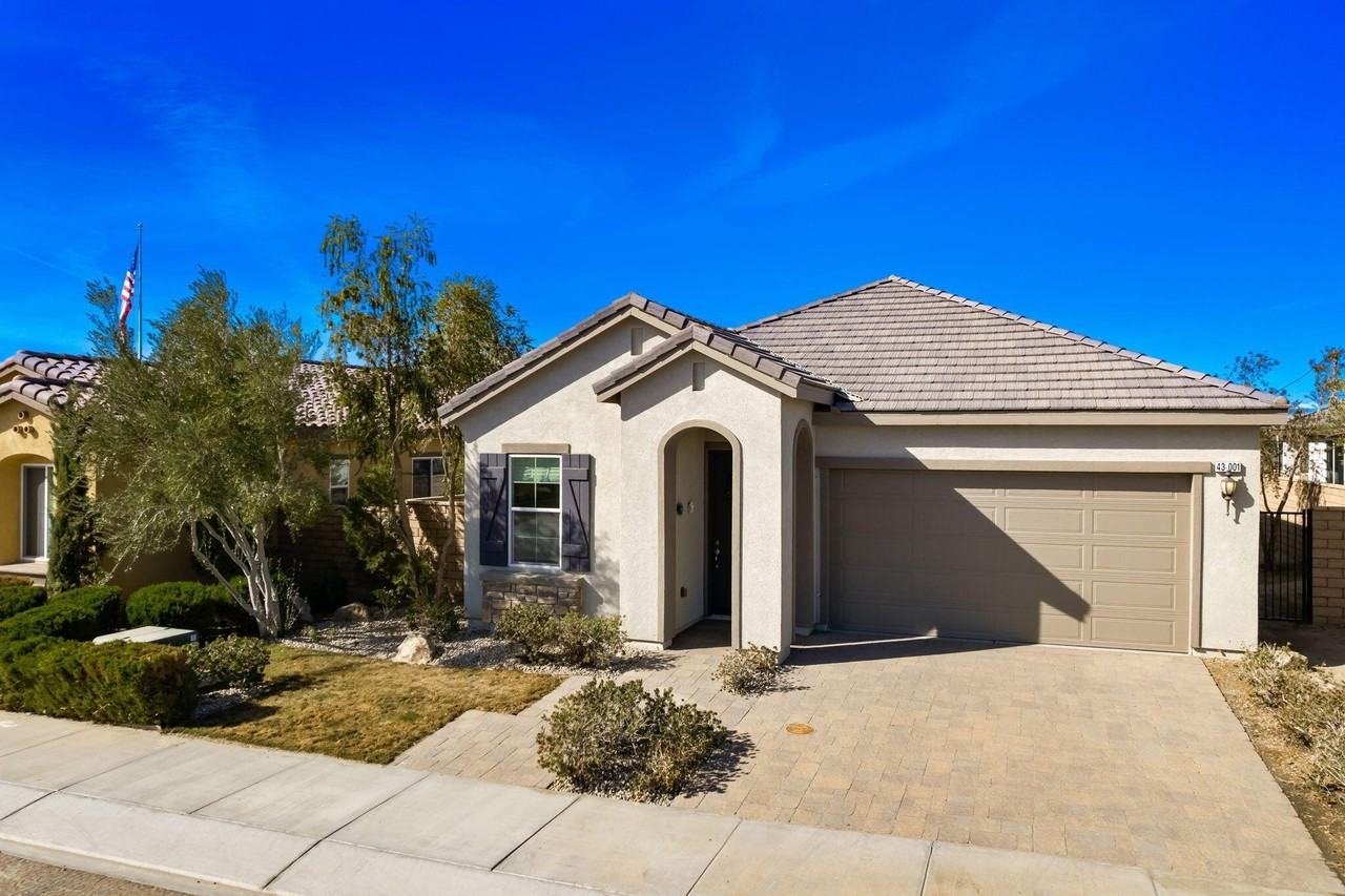 43001 Ascona Ln - Photo 6 of 40