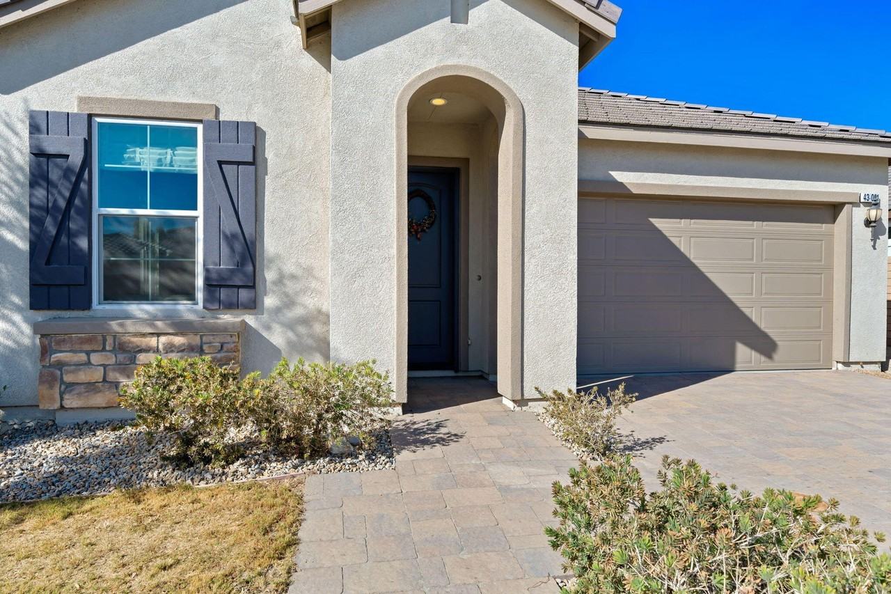 43001 Ascona Ln - Photo 7 of 40