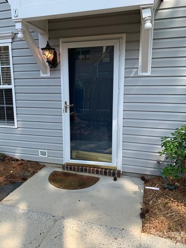 9731 Elizabeth Townes Ln - Photo 4 of 30
