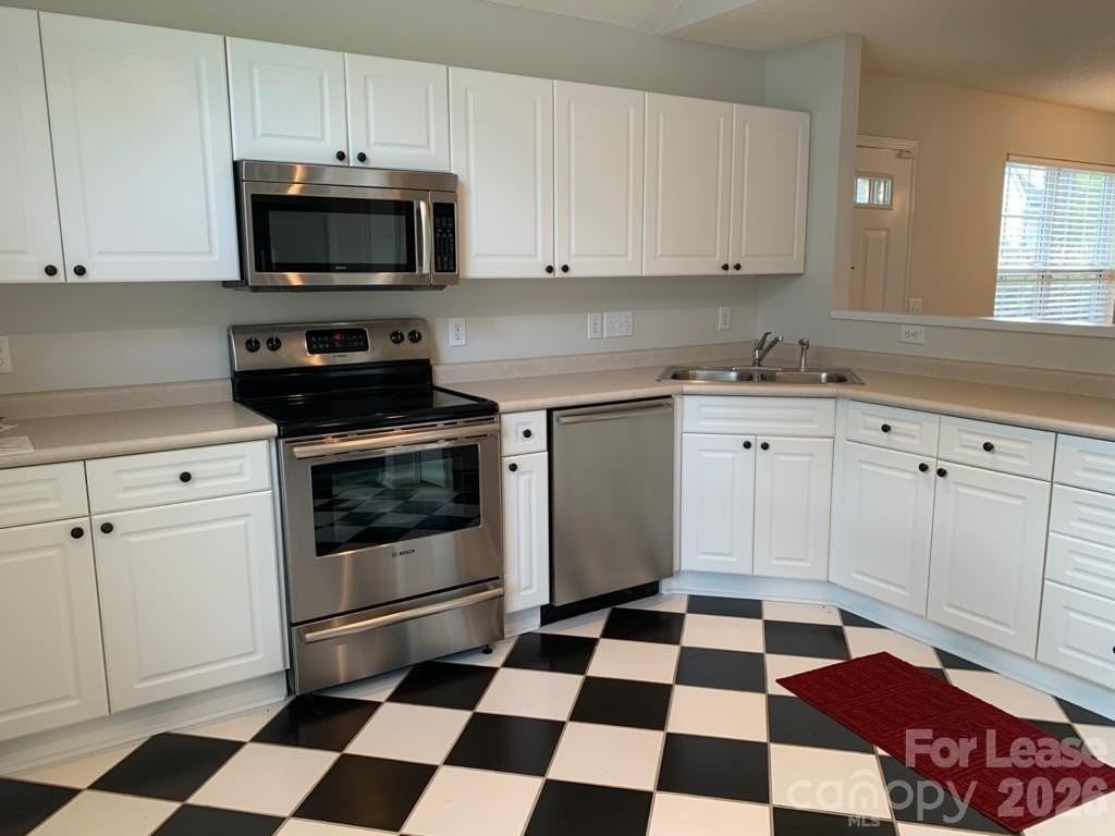 9731 Elizabeth Townes Ln - Photo 7 of 30