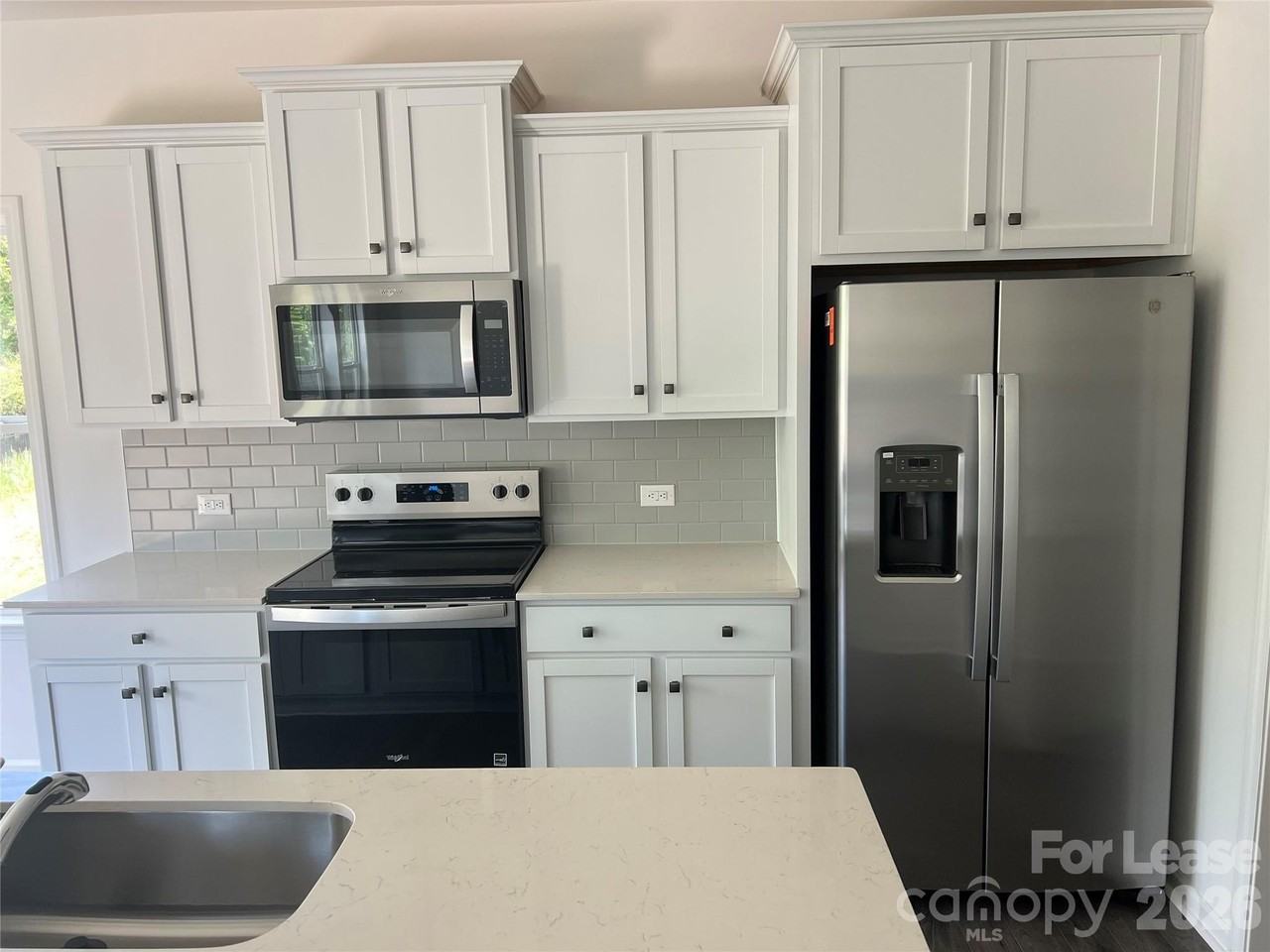 11171 Argosy Dr - Photo 4 of 35