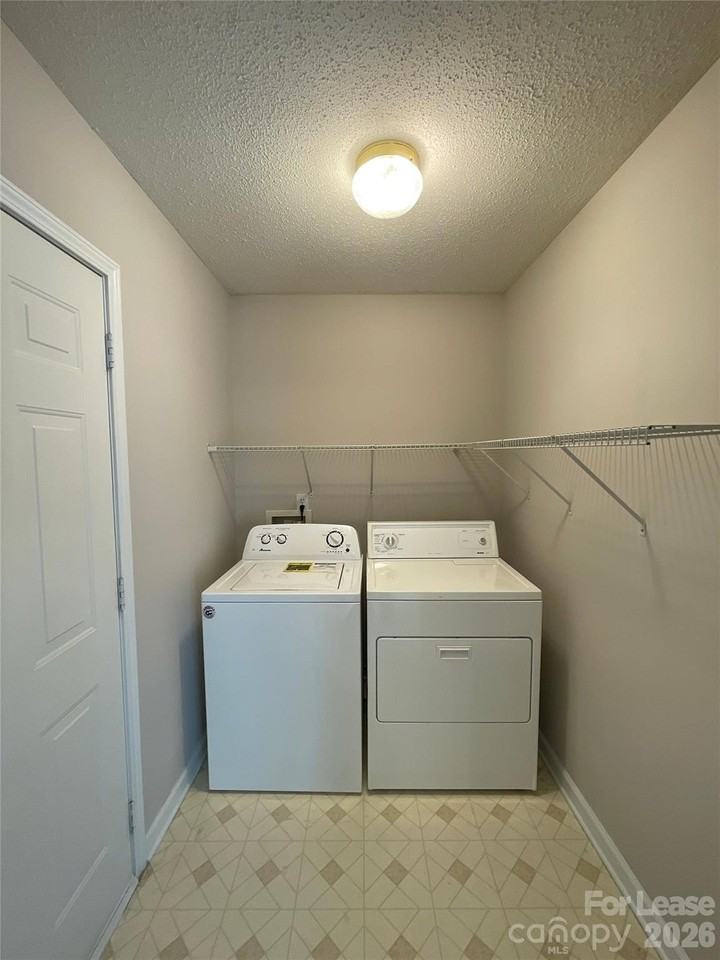 1100 Franklin Thomas Pl - Photo 5 of 10