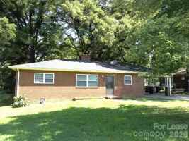 featured image of 223 Dakota St