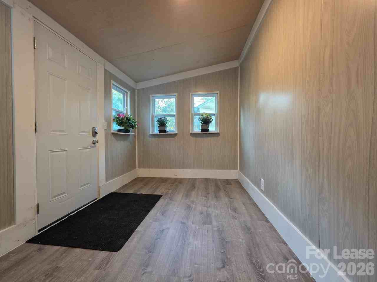 4723 Linden St - Photo 2 of 14
