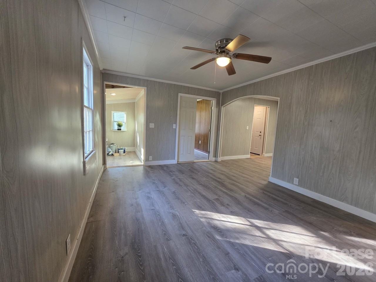 4723 Linden St - Photo 5 of 14