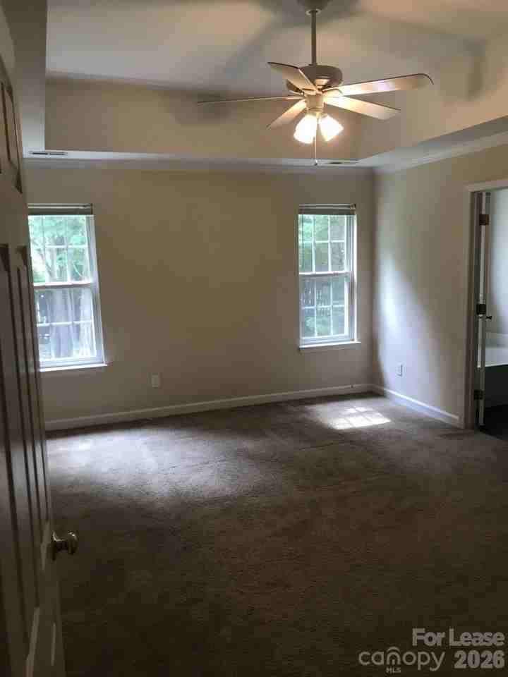 2919 Springs Dr - Photo 4 of 7