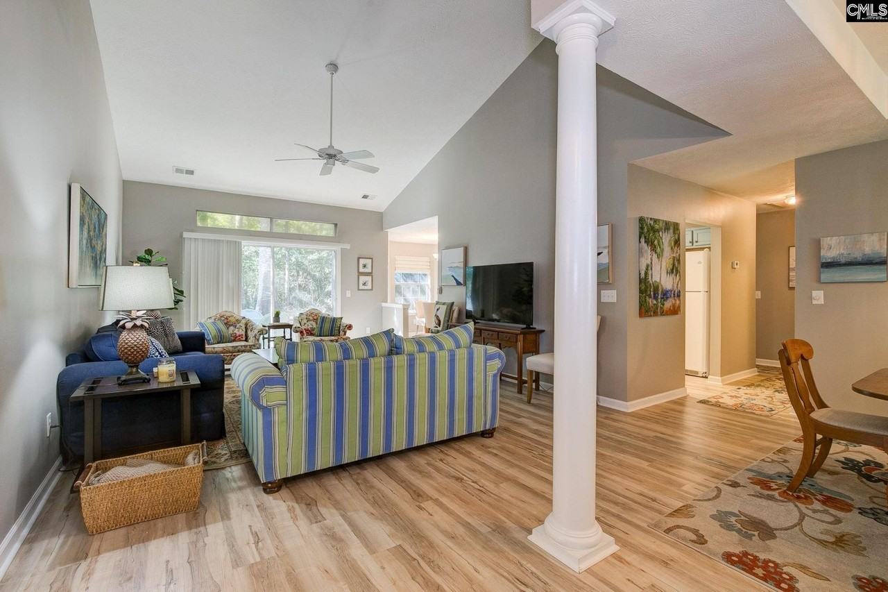 58 Safe Harbor Ave - Photo 6 of 34