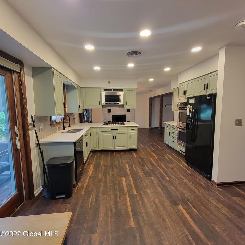 104 Serif Ln - Photo 2 of 19