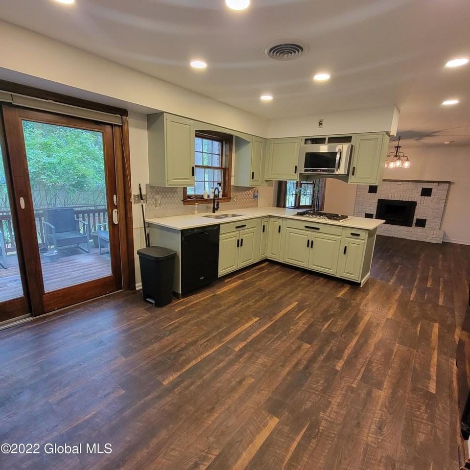104 Serif Ln - Photo 3 of 19