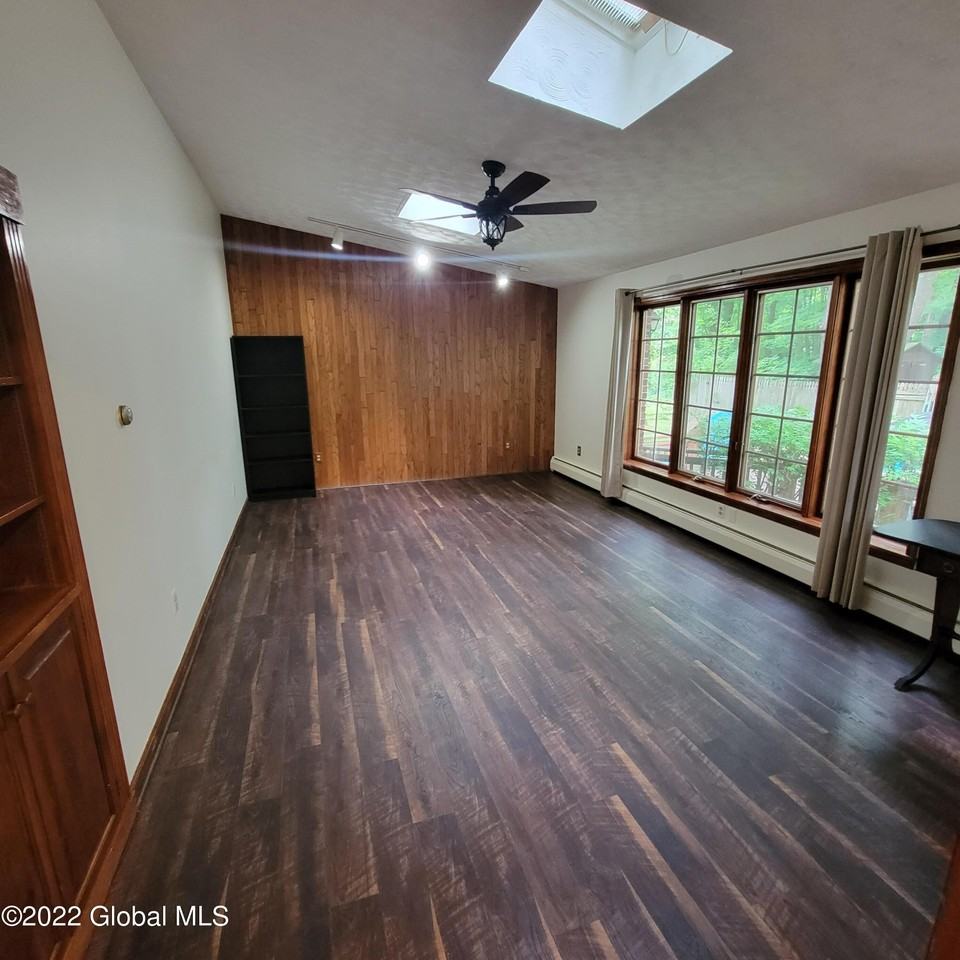 104 Serif Ln - Photo 7 of 19