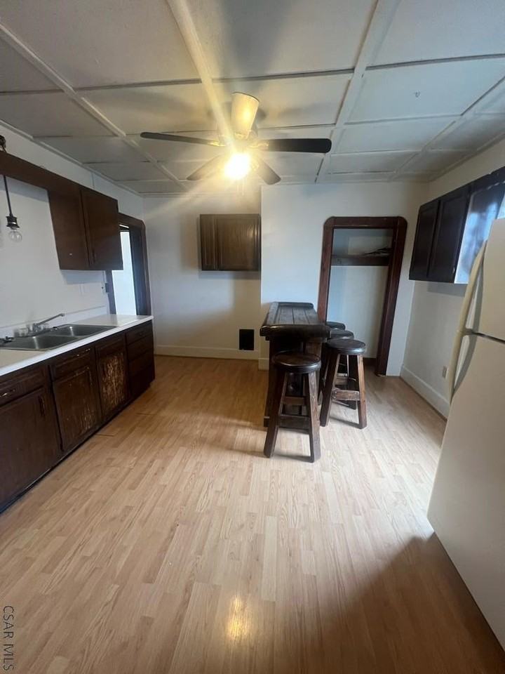 628 S Ankeny Ave - Photo 2 of 12