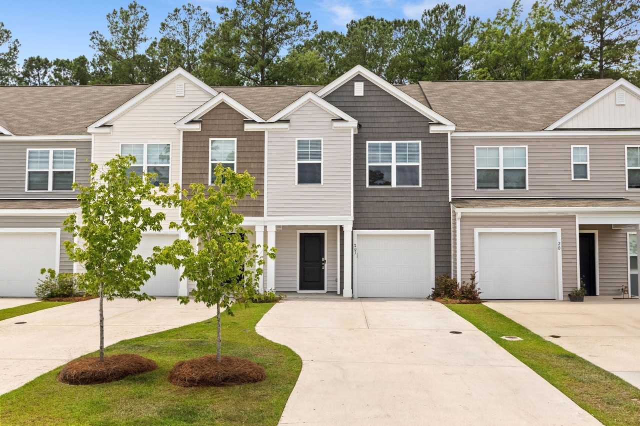 207 Cozy Brook Ct