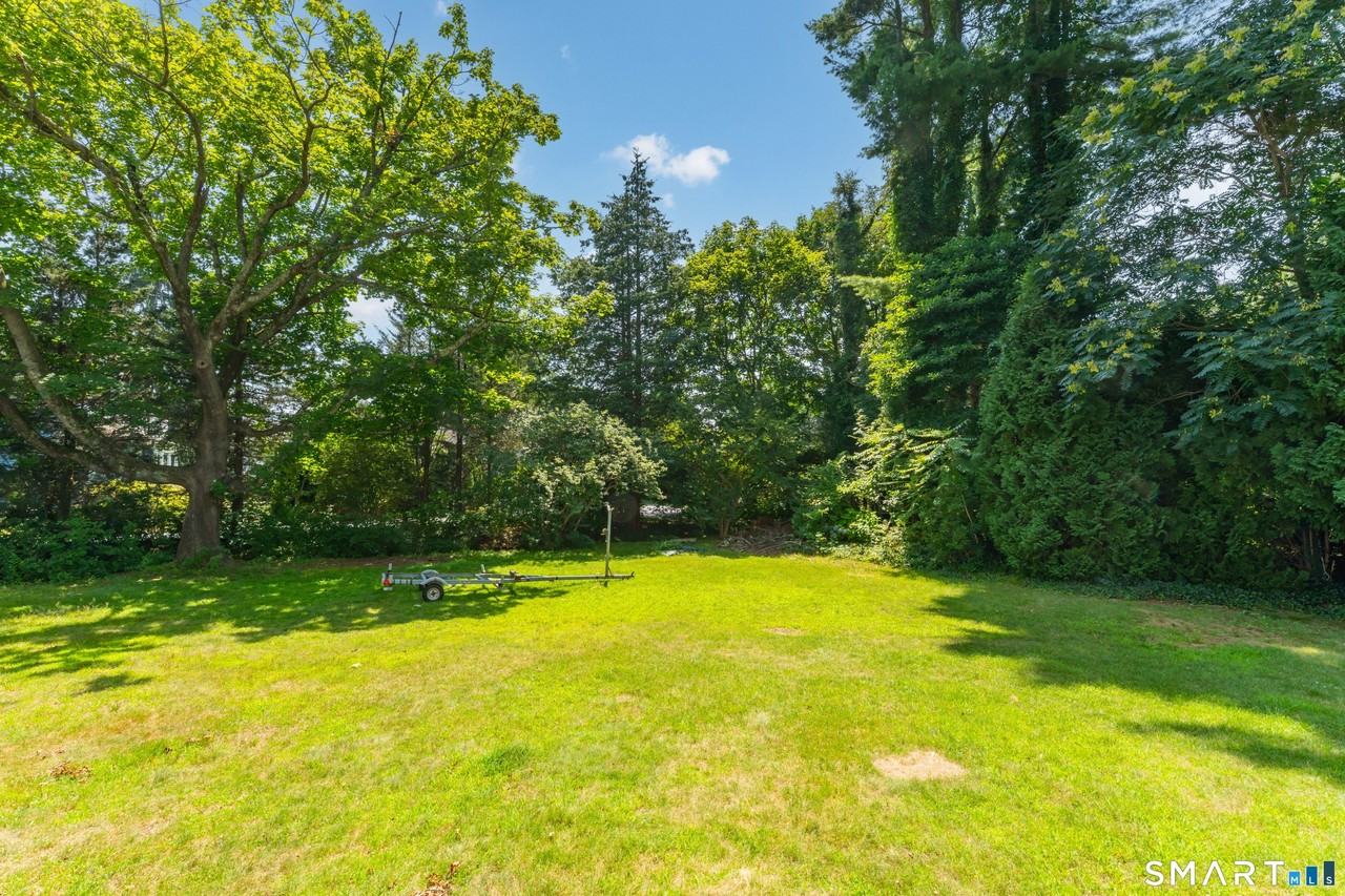 44 Liberty St - Photo 4 of 26