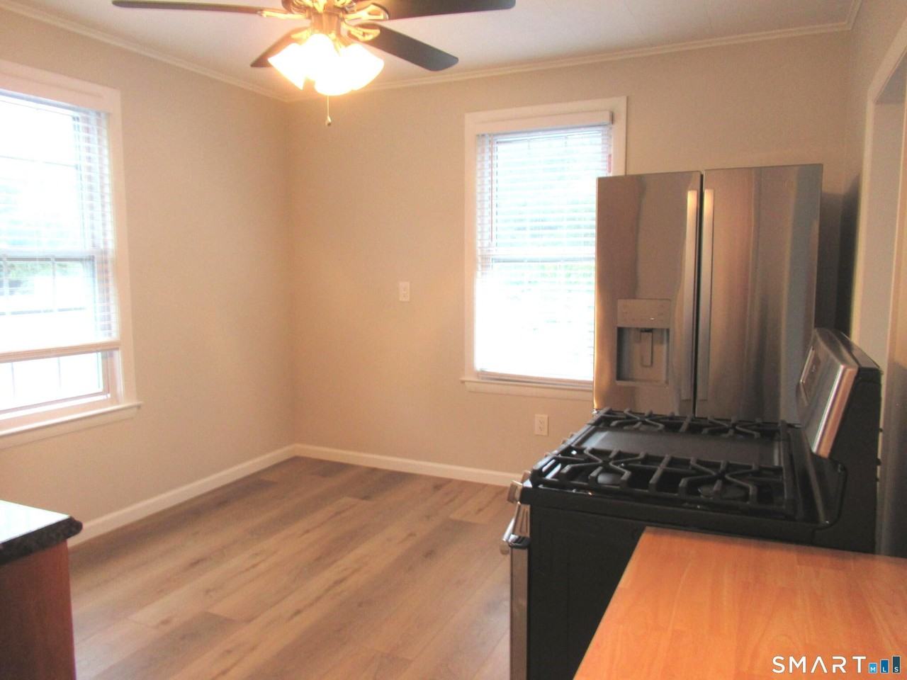 353 N Main St - Photo 3 of 11