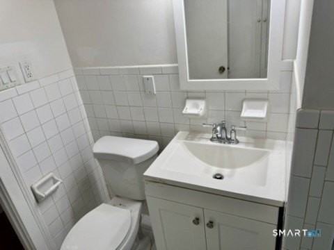 48 Ardmore Rd - Photo 2 of 13