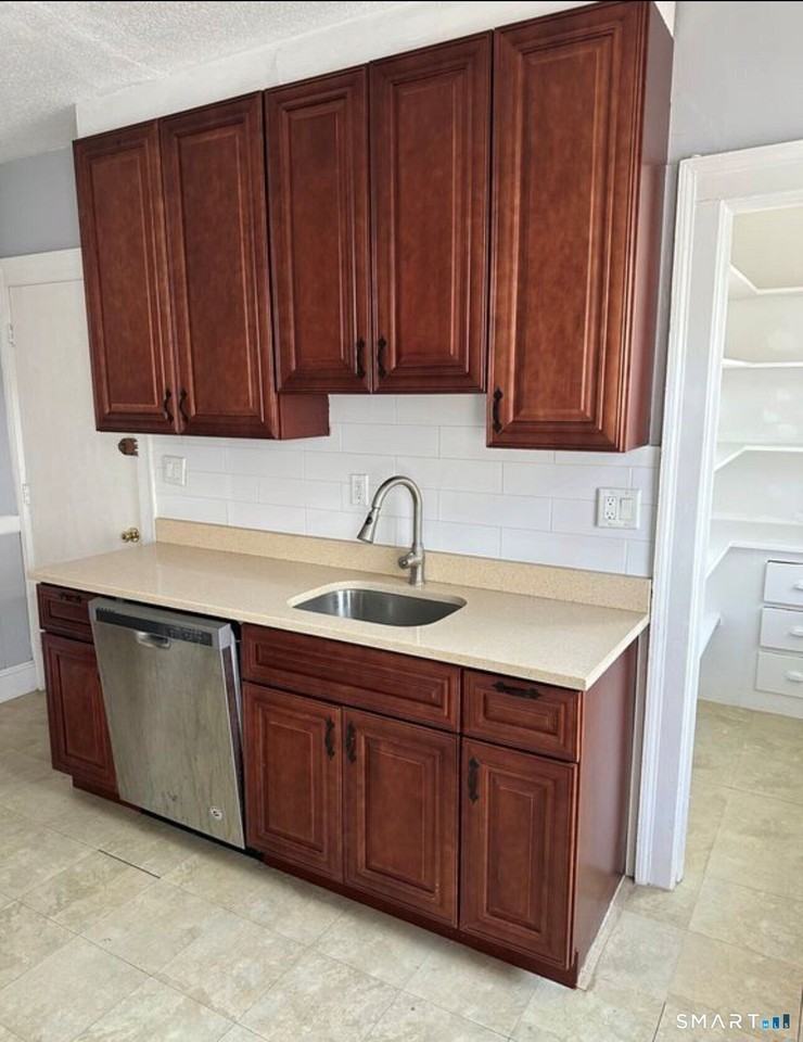 48 Ardmore Rd - Photo 6 of 15