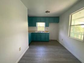 521 E Sprague St #3 - Photo 1 of 1