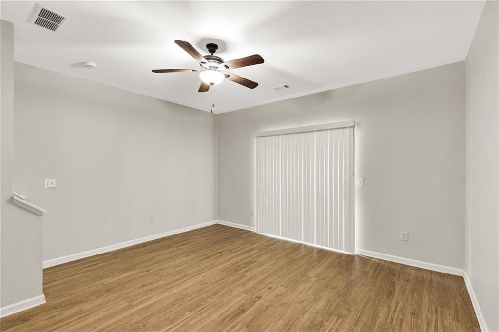 3160 Mill Springs Cir - Photo 3 of 39