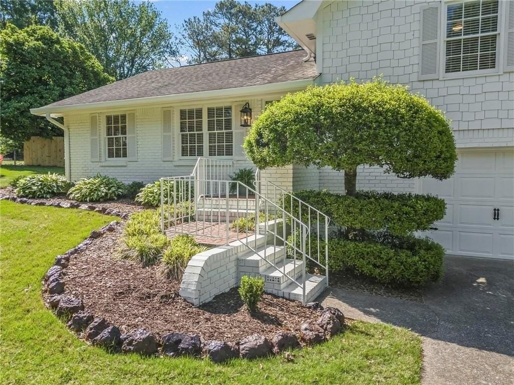 37 Skyview Cir - Photo 2 of 40