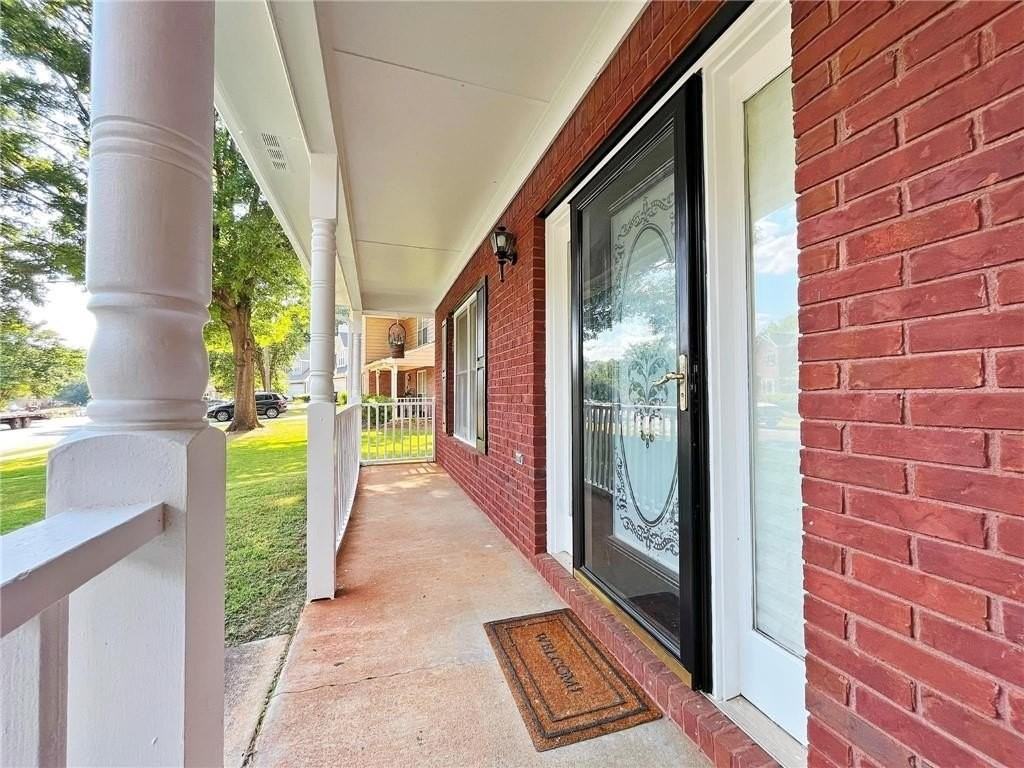 3060 Oak Meadow Dr - Photo 4 of 36