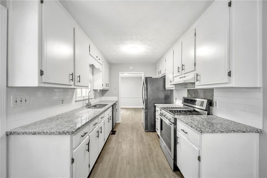 608 Wood Ridge Dr - Photo 3 of 35