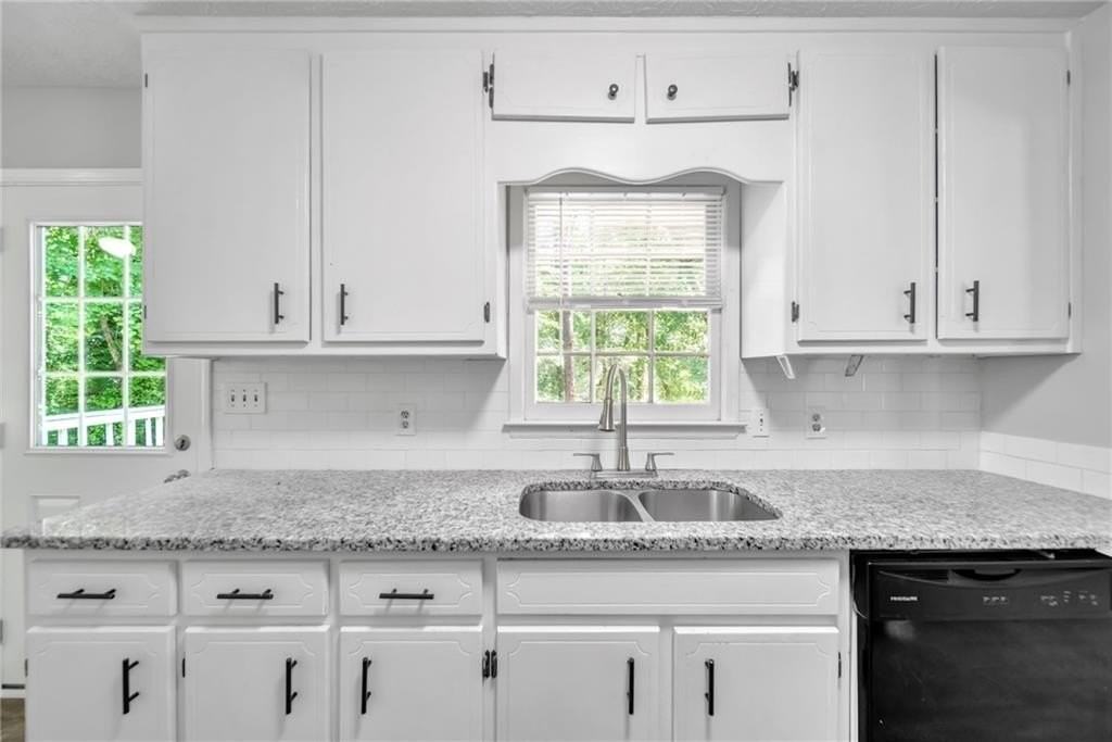 608 Wood Ridge Dr - Photo 5 of 35