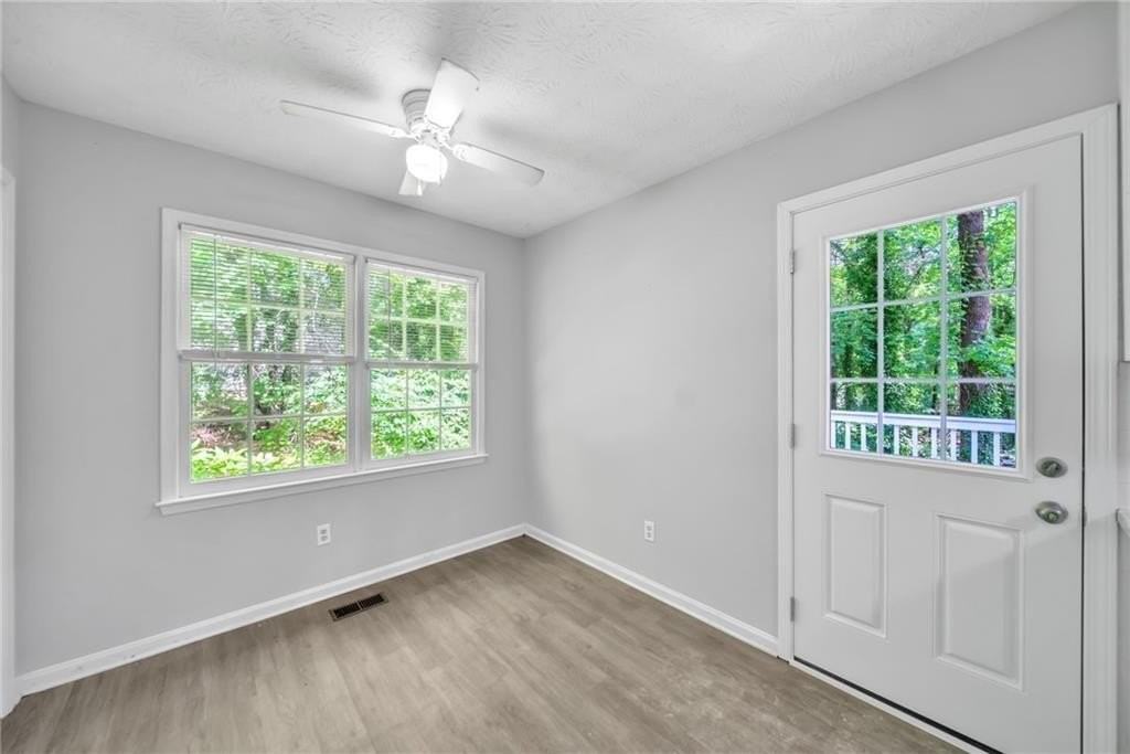 608 Wood Ridge Dr - Photo 6 of 35