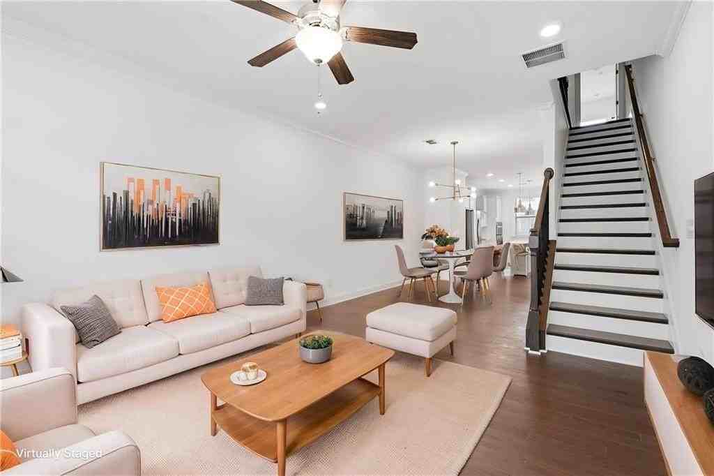 2438 Figaro Dr - Photo 4 of 45