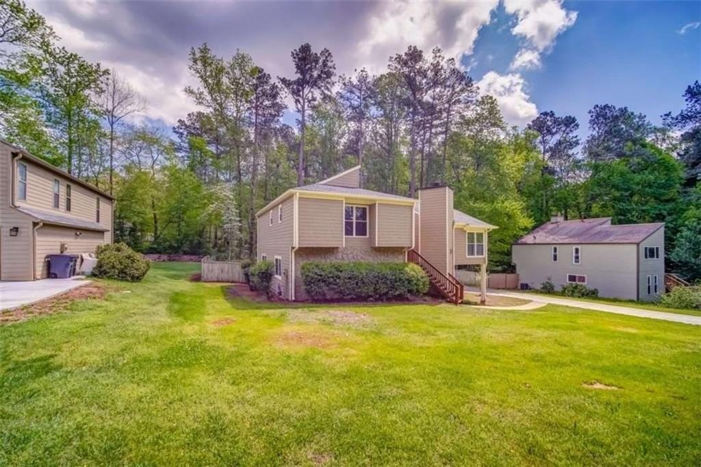 2218 Woodfern Dr - Photo 2 of 50
