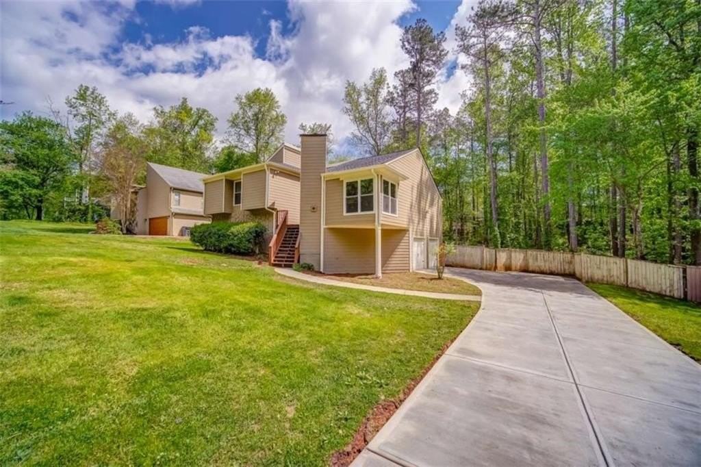 2218 Woodfern Dr - Photo 3 of 50