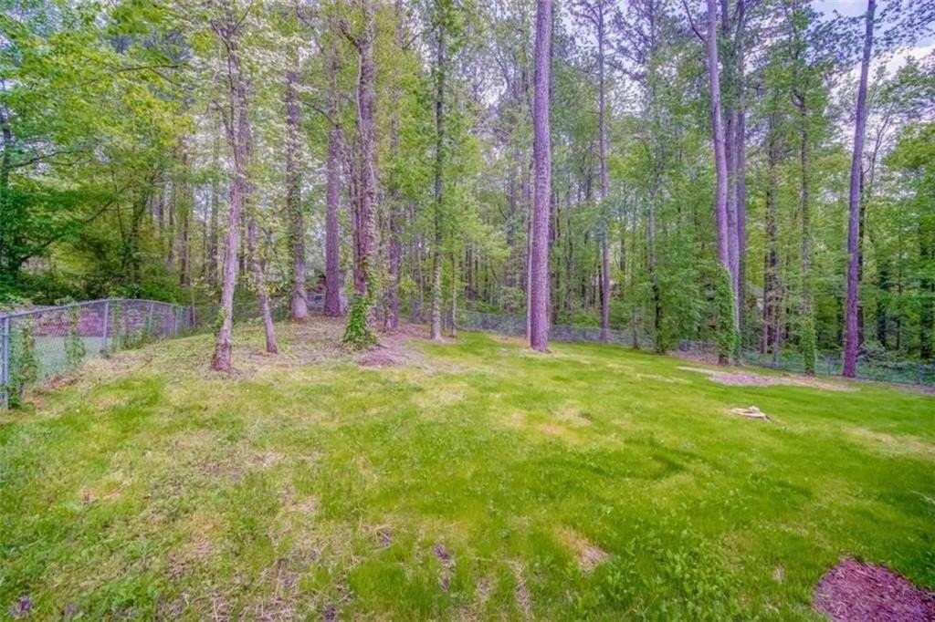 2218 Woodfern Dr - Photo 7 of 50