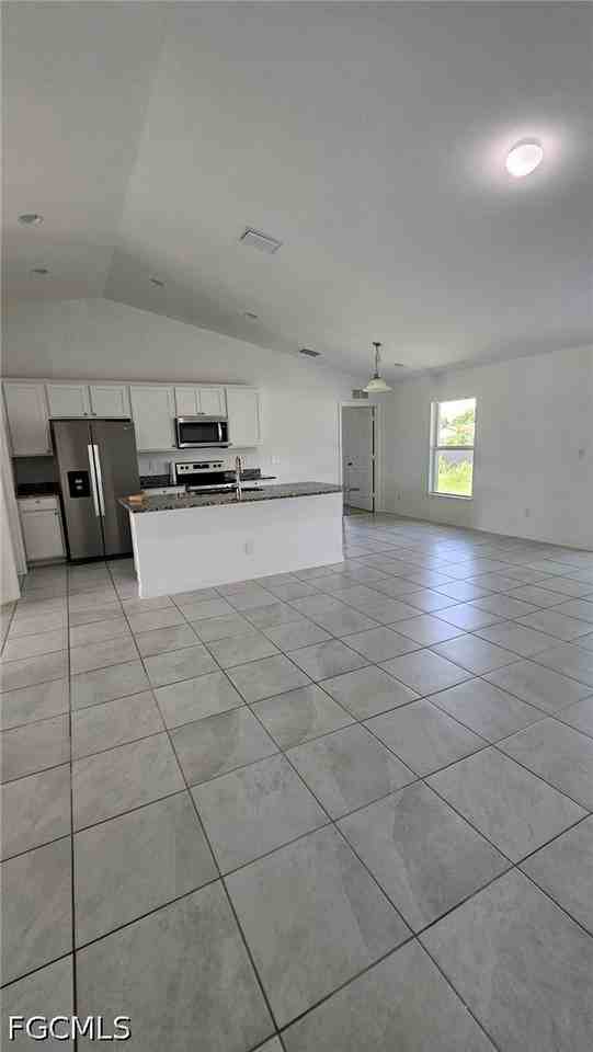 3002 Ne 7th Ave - Photo 4 of 22