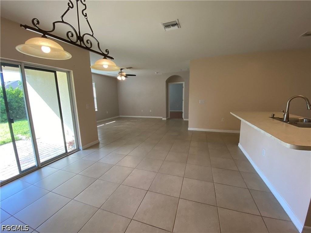3425 Cancun Ct - Photo 5 of 28