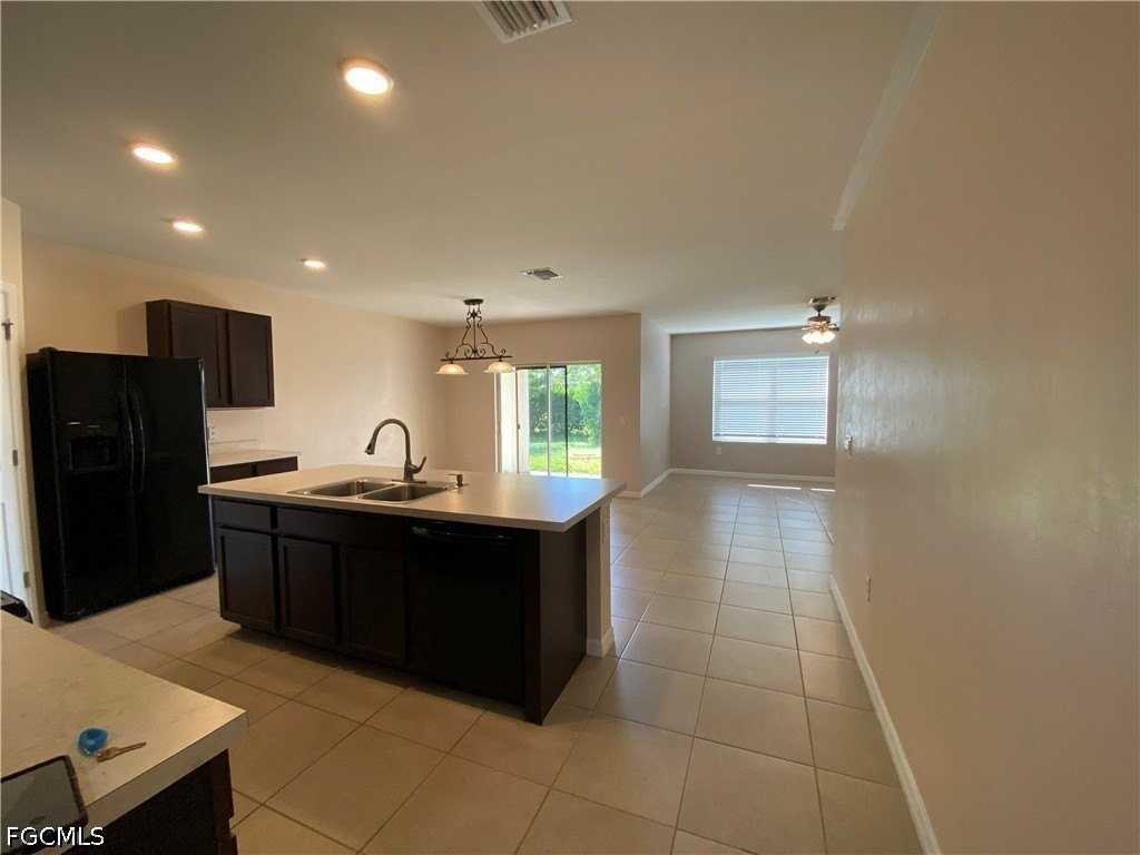 3425 Cancun Ct - Photo 6 of 28