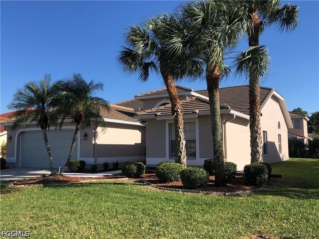 8223 Breton Cir - Photo 2 of 16