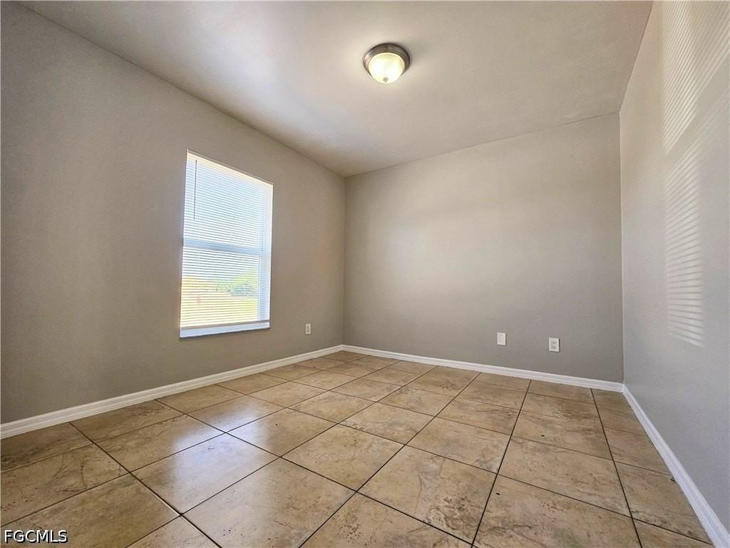 230 Hightower Ave S - Photo 4 of 20