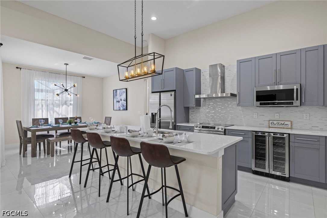 1137 Sw 18th Ct - Photo 7 of 35