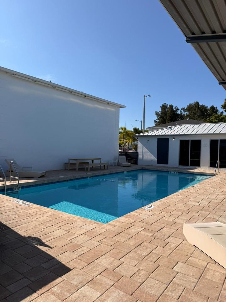 5215 South Westshore Boulevard - Photo 4 of 14