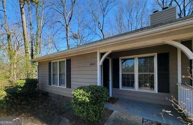 4063 Coopers Hill Dr Se - Photo 3 of 14