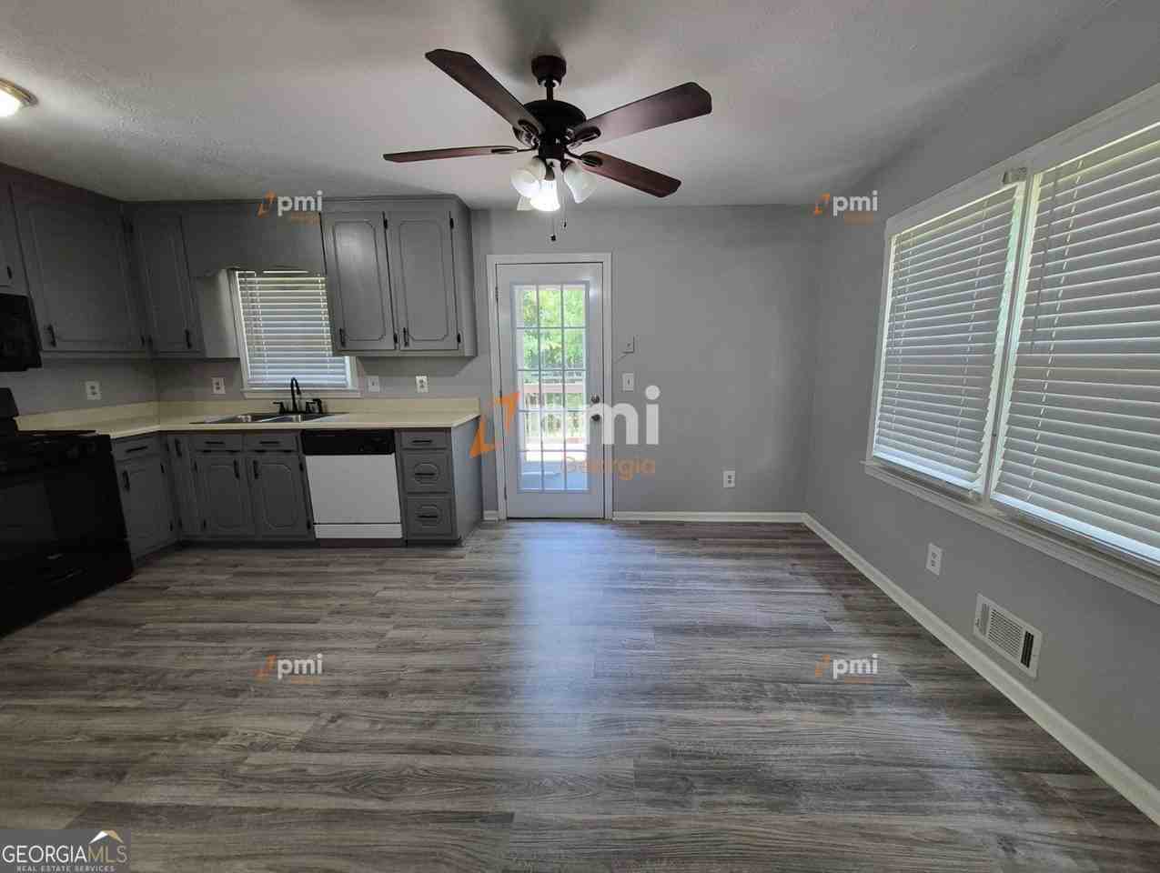 235 Russell Dr - Photo 4 of 16