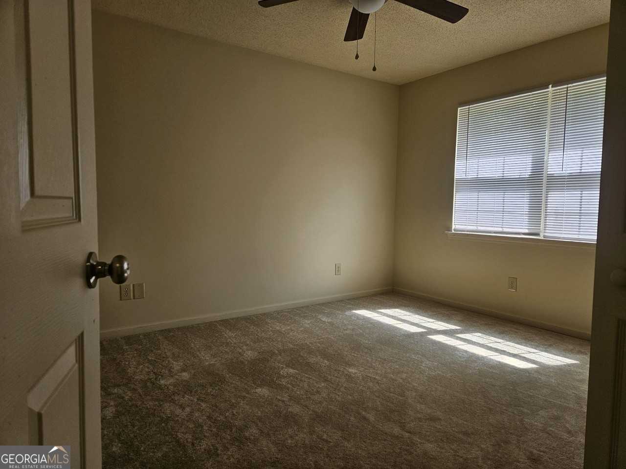 103 Simmons Rd - Photo 5 of 8