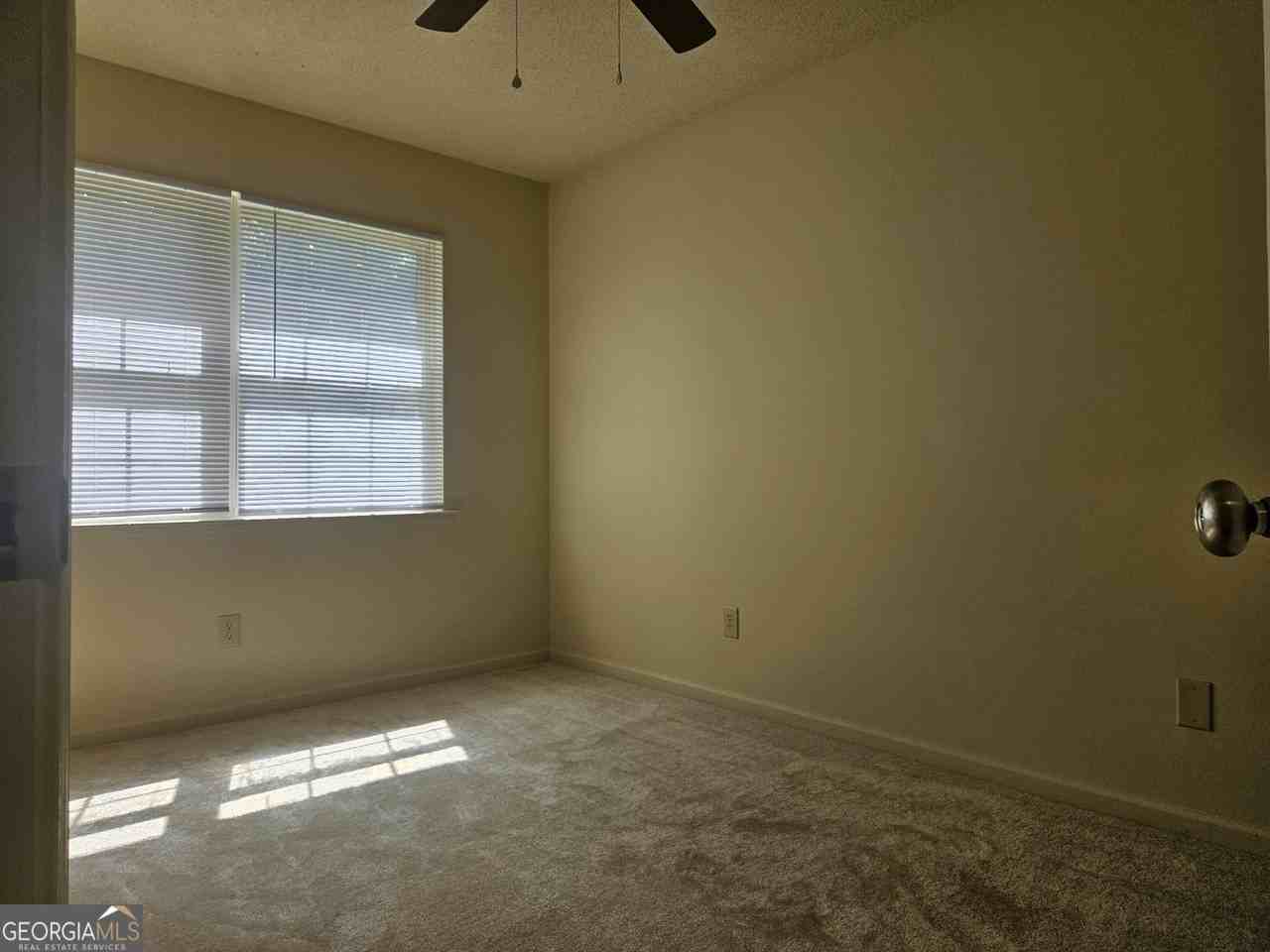 103 Simmons Rd - Photo 6 of 8