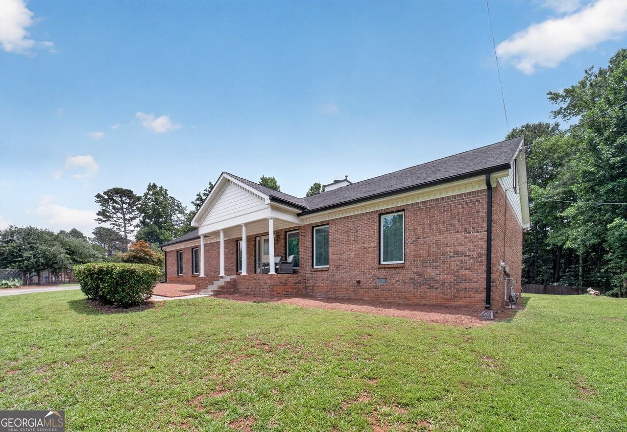 1799 Jimmy Dodd Rd - Photo 5 of 46
